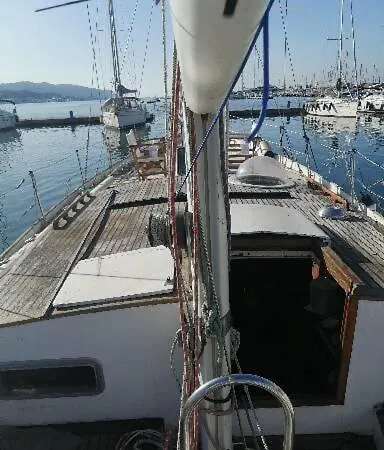 Tui Malila Πλωτό κατάλυμα